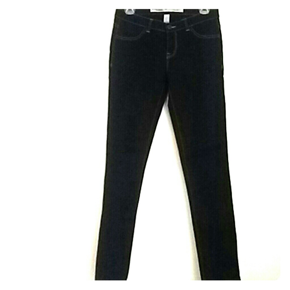 Like new Charlotte Russe legging jeans